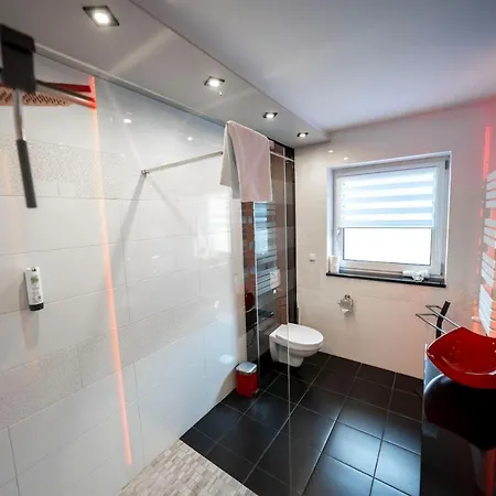 מלון דירות Blissberg 4*