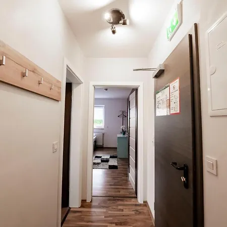 Blissberg מלון דירות 4*