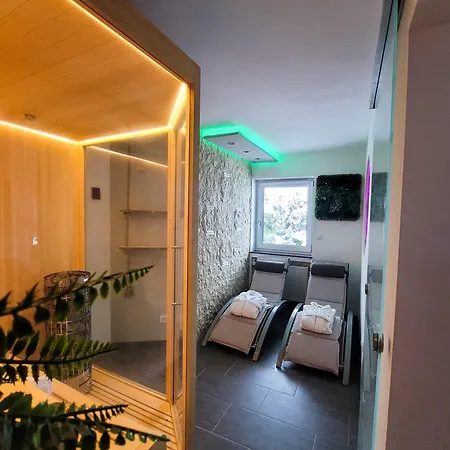 Blissberg Aparthotel 3*