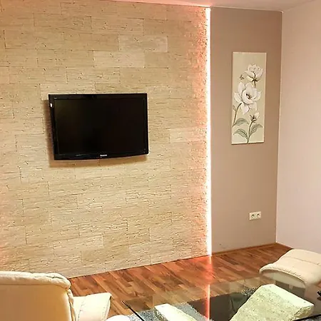 Blissberg מלון דירות 4*